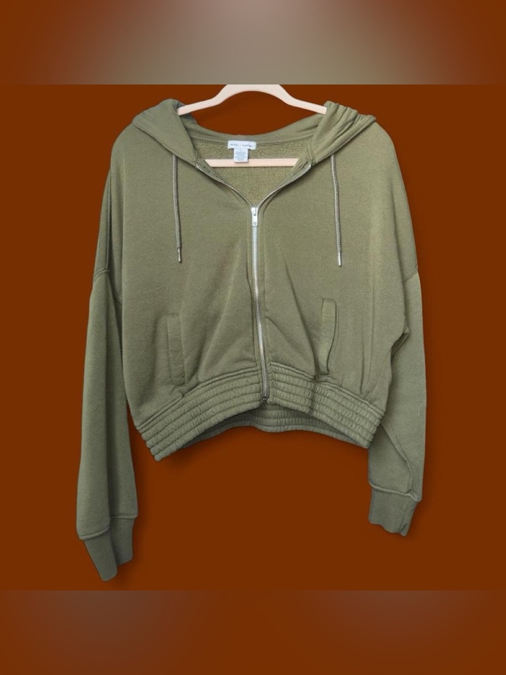 Cropped Olive Zip Hoodie with Ribbed Hem - Women